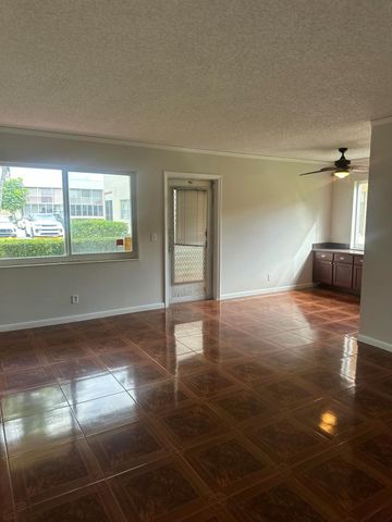 193 Chatham J, West Palm Beach, FL 33417
