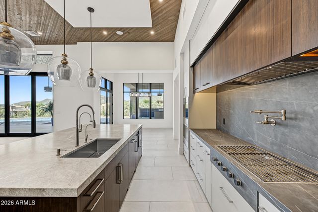 10974 E OLD TRAILS Road, Scottsdale, AZ 85262