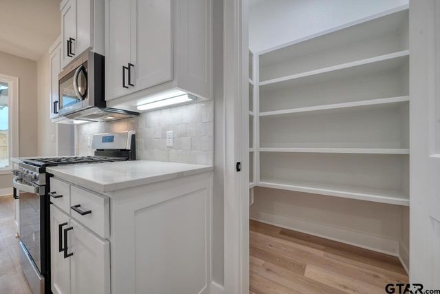 606 Prince Ln, Tyler, TX 75704