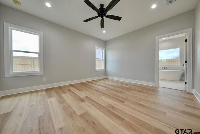 606 Prince Ln, Tyler, TX 75704