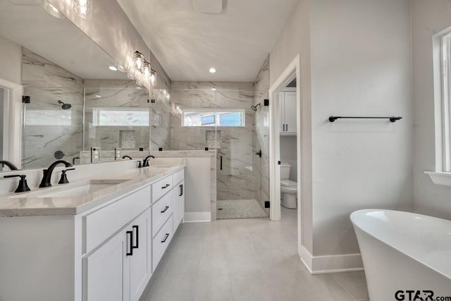 606 Prince Ln, Tyler, TX 75704