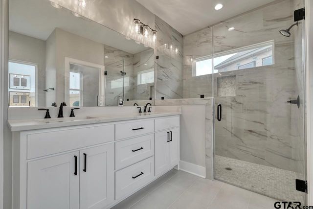 606 Prince Ln, Tyler, TX 75704