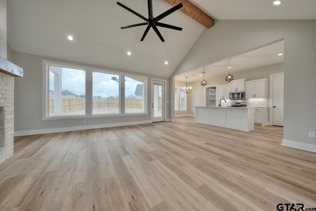 606 Prince Ln, Tyler, TX 75704