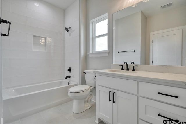 606 Prince Ln, Tyler, TX 75704