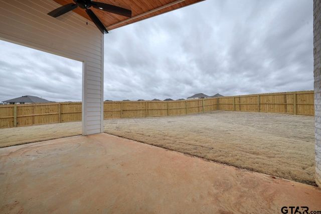 606 Prince Ln, Tyler, TX 75704