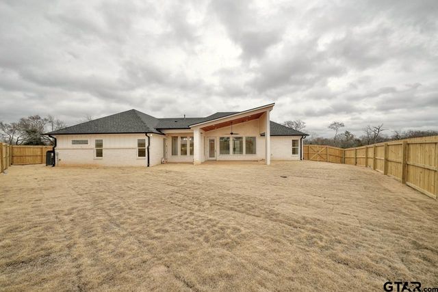 606 Prince Ln, Tyler, TX 75704