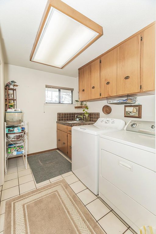 Image 17 of property listing at 2793 W San Madele Avenue, Fresno, CA 93711