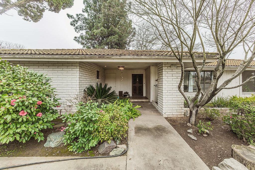 Image 23 of property listing at 2793 W San Madele Avenue, Fresno, CA 93711