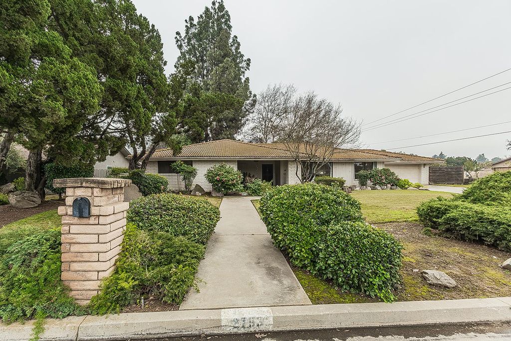 Image 29 of property listing at 2793 W San Madele Avenue, Fresno, CA 93711