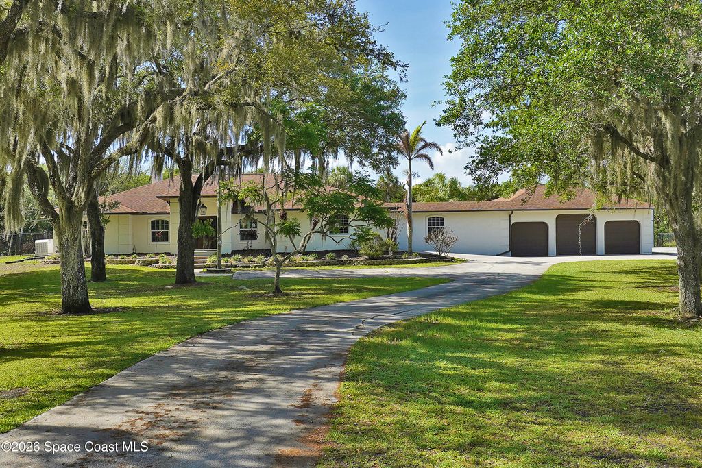 475 E Hall Road, Merritt Island, FL 32953