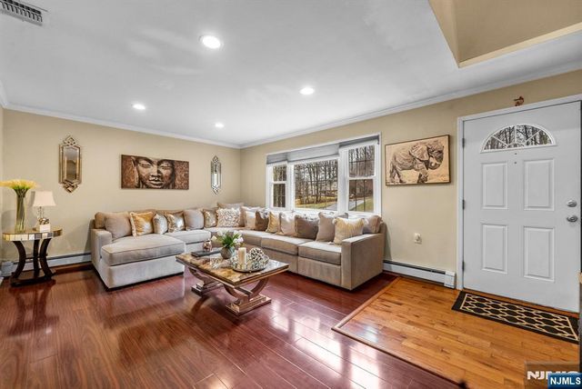 6 Hillsdale Terrace, Sussex, NJ 07461