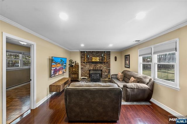 6 Hillsdale Terrace, Sussex, NJ 07461