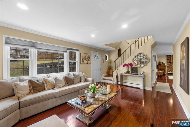 6 Hillsdale Terrace, Sussex, NJ 07461