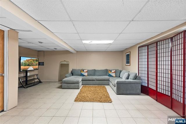 6 Hillsdale Terrace, Sussex, NJ 07461