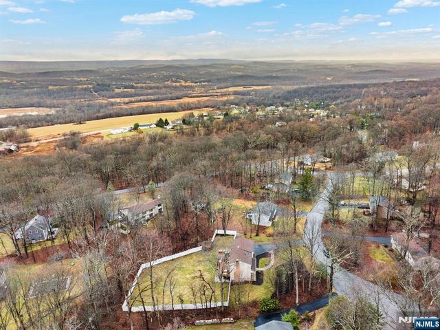 6 Hillsdale Terrace, Sussex, NJ 07461