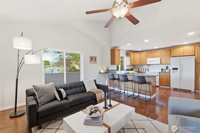 707 Gove Street, Steilacoom, WA 98388