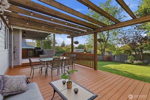 707 Gove Street, Steilacoom, WA 98388