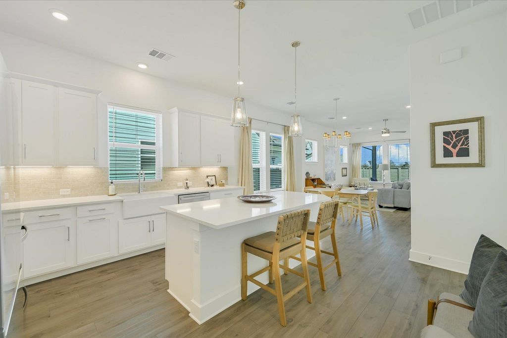 111 Breda Ave, Bastrop, TX 78602