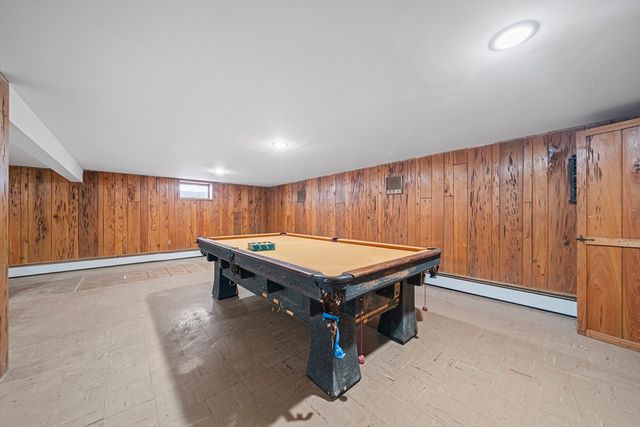 8 Conway Ln, Foxboro, MA 02035