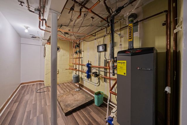 8 Conway Ln, Foxboro, MA 02035