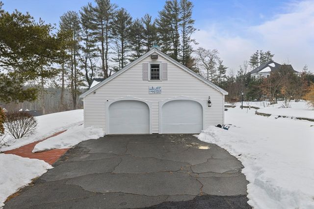 8 Conway Ln, Foxboro, MA 02035