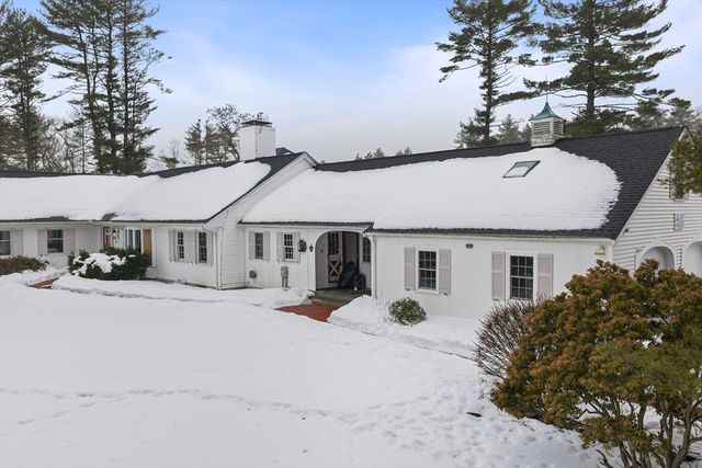 8 Conway Ln, Foxboro, MA 02035