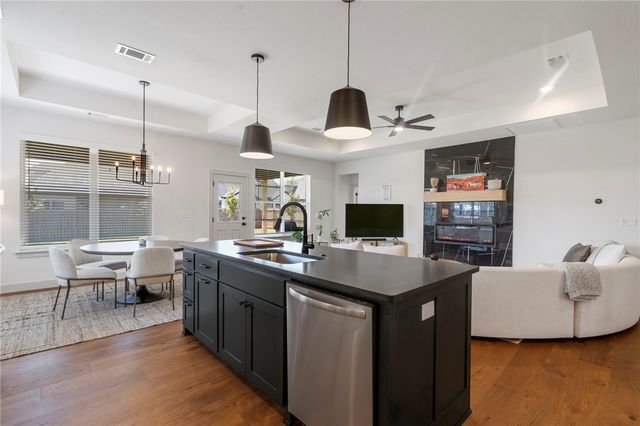 1111 Mammoth Street, Bentonville, AR 72713