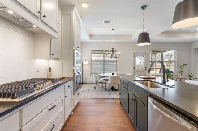 1111 Mammoth Street, Bentonville, AR 72713