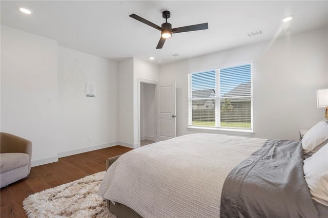 1111 Mammoth Street, Bentonville, AR 72713