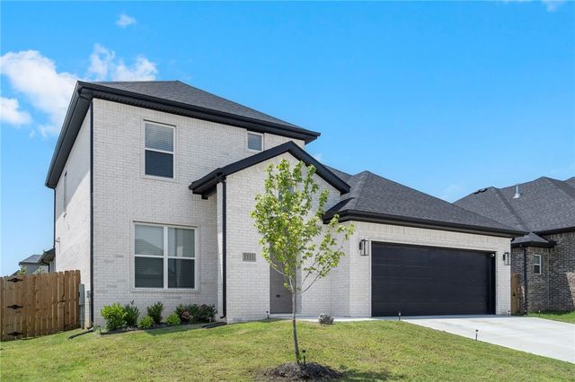 1111 Mammoth Street, Bentonville, AR 72713