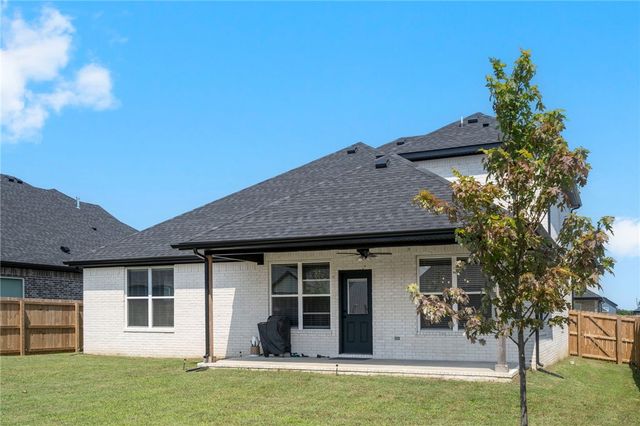 1111 Mammoth Street, Bentonville, AR 72713