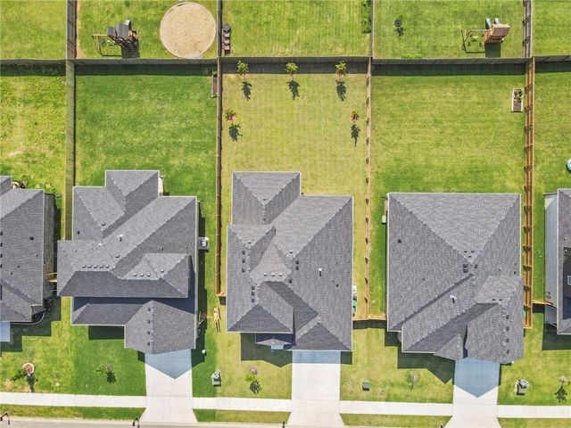 1111 Mammoth Street, Bentonville, AR 72713