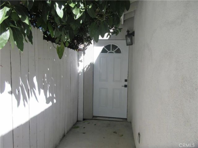 13343 Herron, Los Angeles, CA 91342