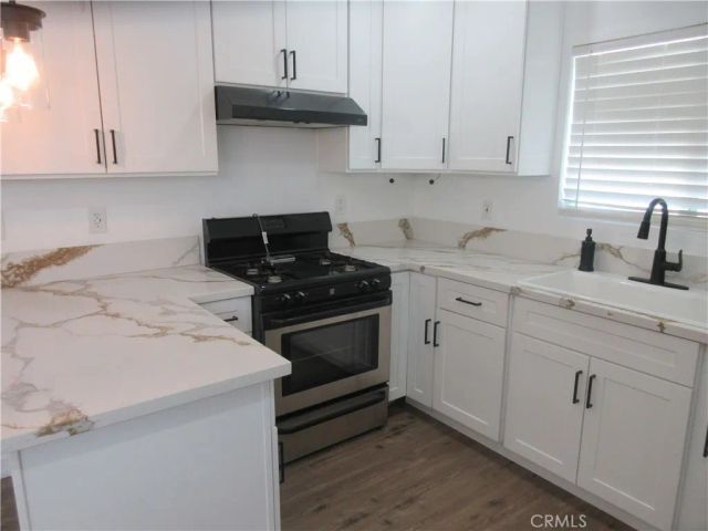 13343 Herron, Los Angeles, CA 91342