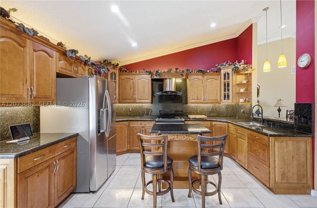8635 SW 15th St, Pembroke Pines, FL 33025