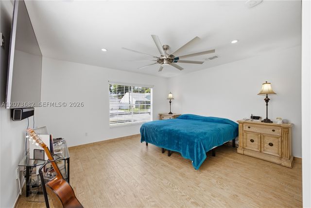 8635 SW 15th St, Pembroke Pines, FL 33025