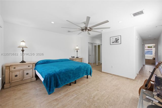 8635 SW 15th St, Pembroke Pines, FL 33025