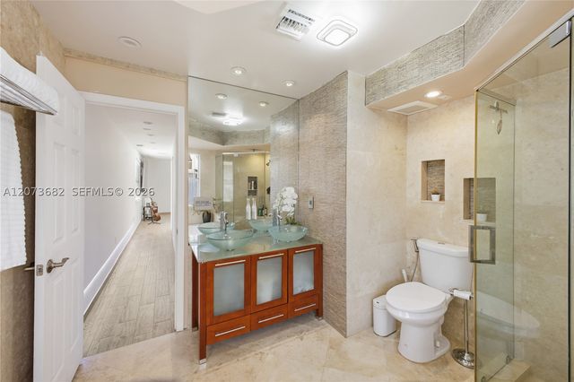 8635 SW 15th St, Pembroke Pines, FL 33025