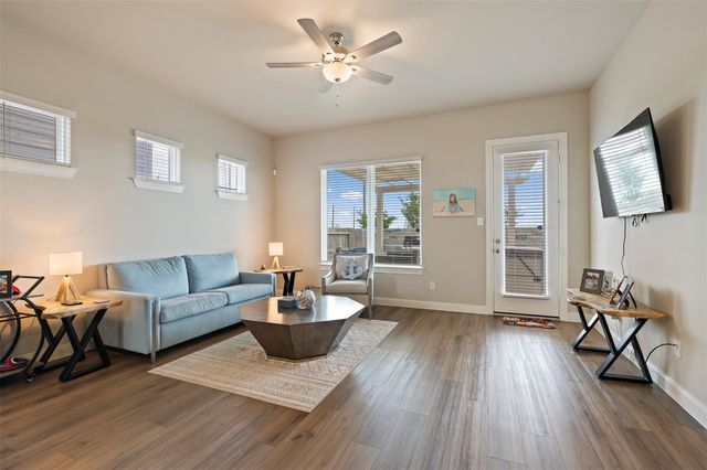 614 Sandy Bay Lane, Kemah, TX 77565