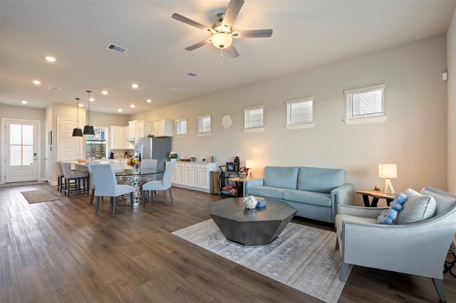 614 Sandy Bay Lane, Kemah, TX 77565