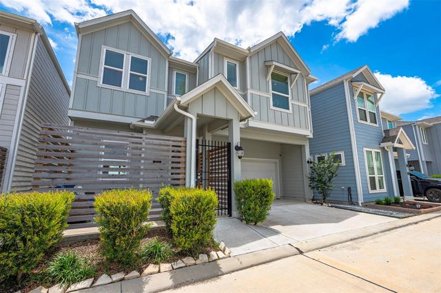 614 Sandy Bay Lane, Kemah, TX 77565