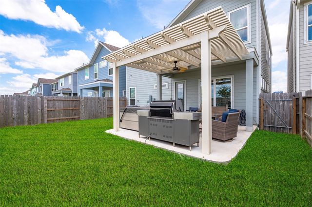 614 Sandy Bay Lane, Kemah, TX 77565