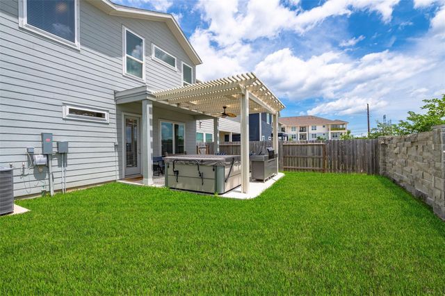 614 Sandy Bay Lane, Kemah, TX 77565