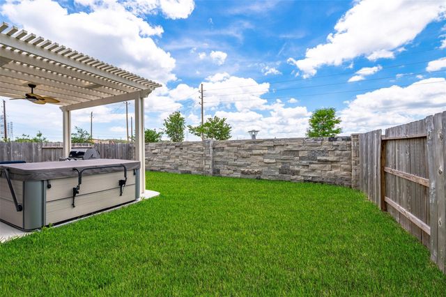 614 Sandy Bay Lane, Kemah, TX 77565