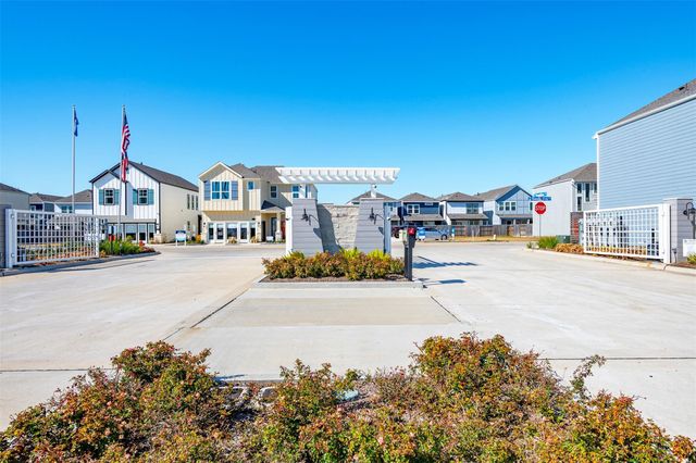 614 Sandy Bay Lane, Kemah, TX 77565