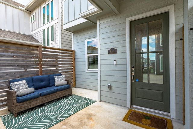 614 Sandy Bay Lane, Kemah, TX 77565