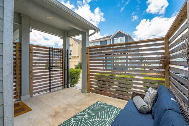 614 Sandy Bay Lane, Kemah, TX 77565