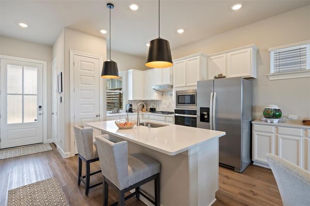 614 Sandy Bay Lane, Kemah, TX 77565