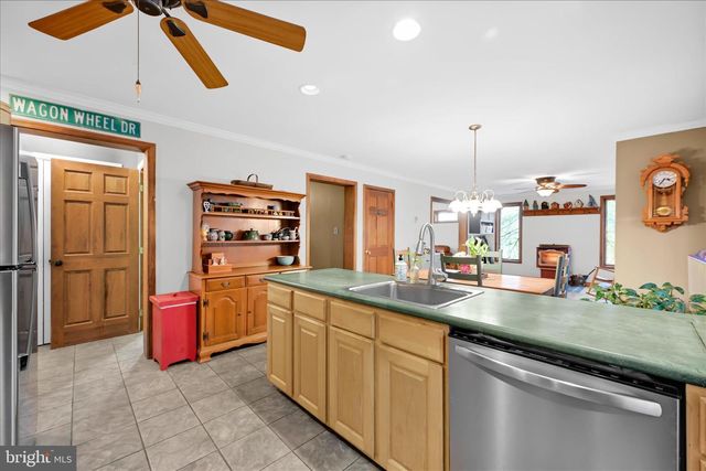 2504 & 2503 WAGON WHEEL DR, Auburn, PA 17922