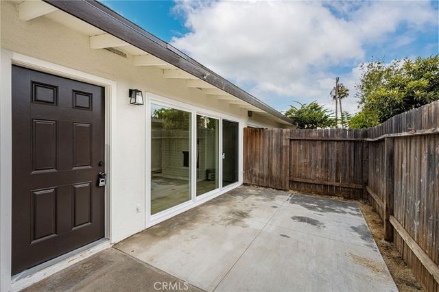 780 N Shattuck Pl, Orange, CA 92867